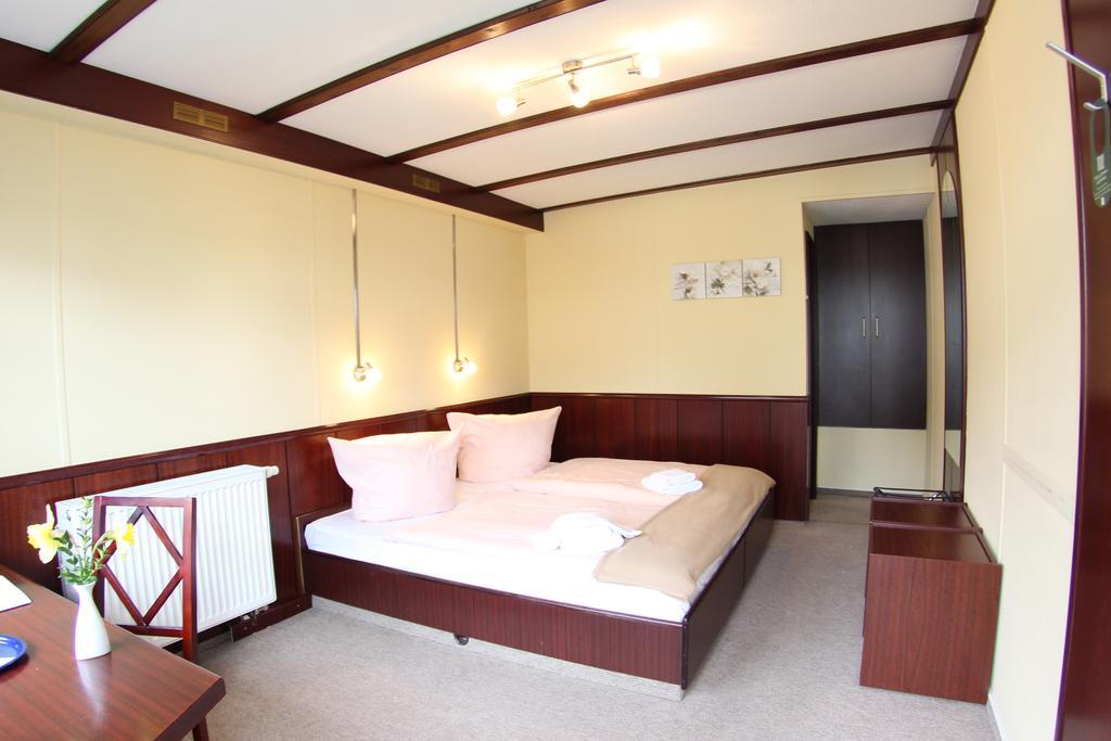 Hotel Dresden Domizil Phòng bức ảnh